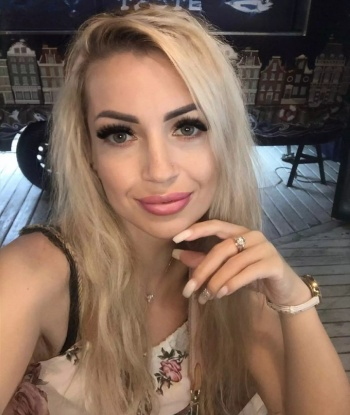 Дина, 36